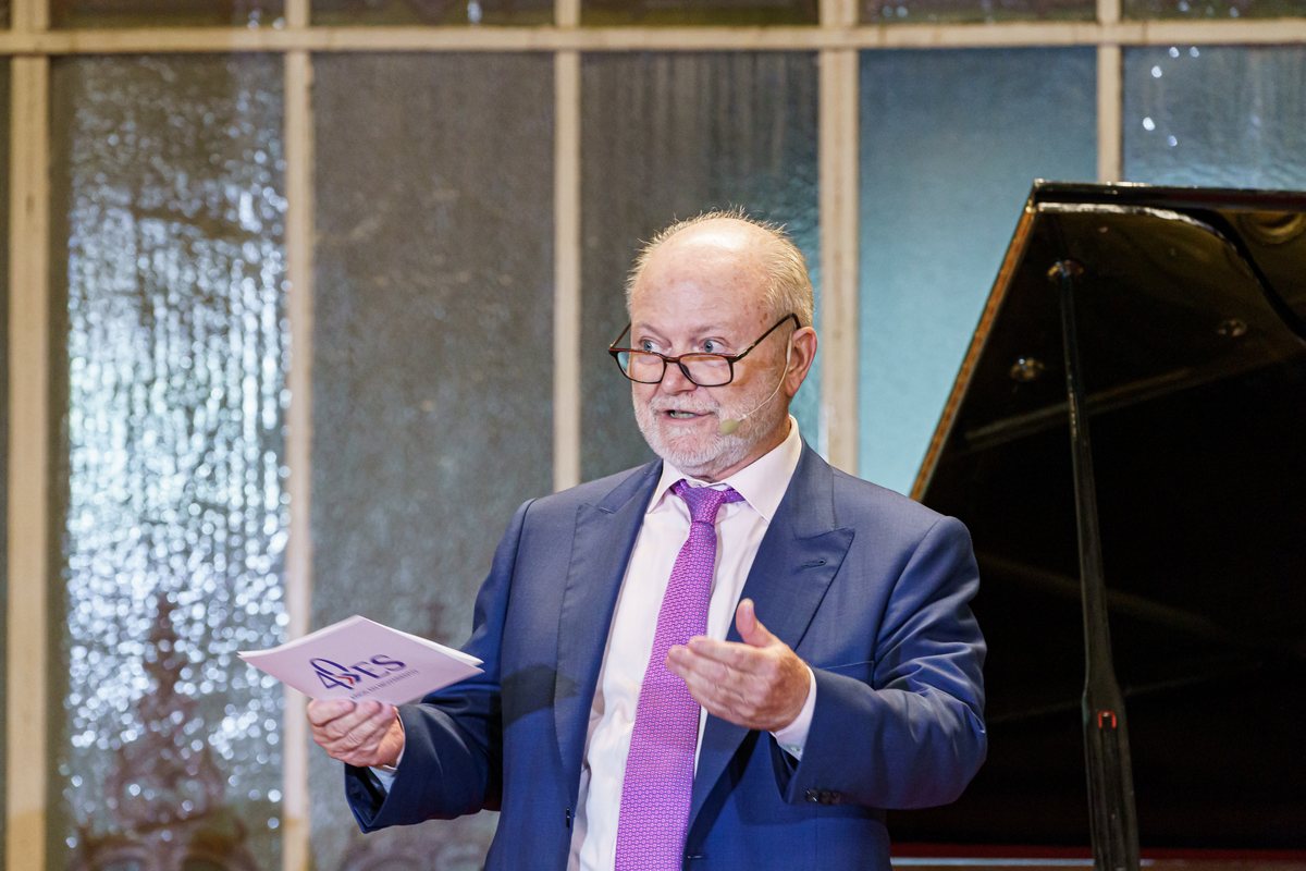 Presidente de Eurosistema en la gala del 40 aniversario del club